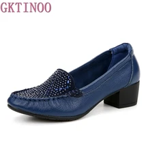 2017 Primavera Nuevos zapatos de Tacón Alto de Las Mujeres zapatos de Trabajo de Cuero Genuino Zapatos de Mujer Tacones Gruesos Bombas de diamantes de Imitación Zapatos de Las Mujeres Ocasionales