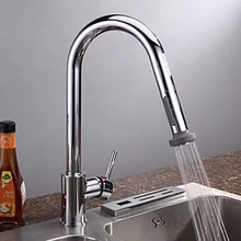 Chrome Кухонная Раковина Поворотный бортике одно отверстие смесители, смесители и краны с вытащить душем