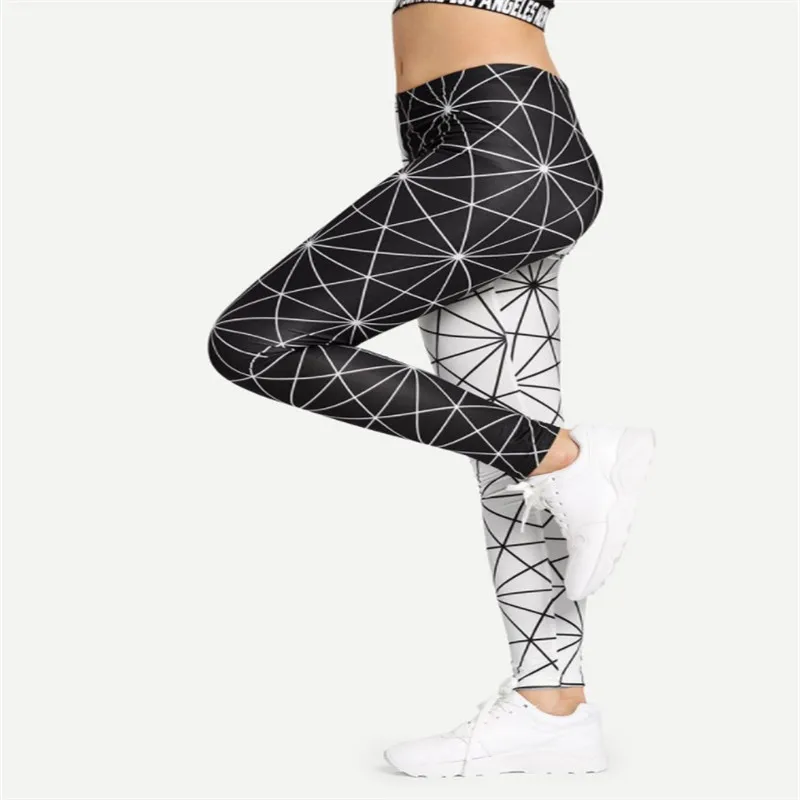 Summer hot new fashion black and white star nine points leggings breathable slim high waist casual women
