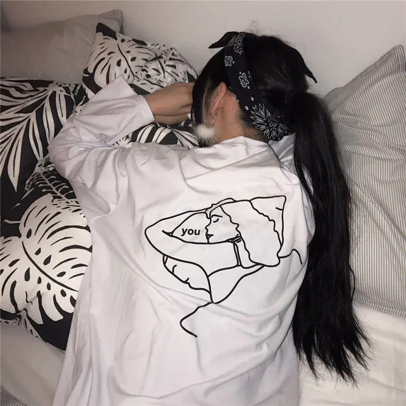 

Sleeping girl dreaming South Korea ulzzang Harajuku bf summer loose hand-painted short-sleeved T-shirt
