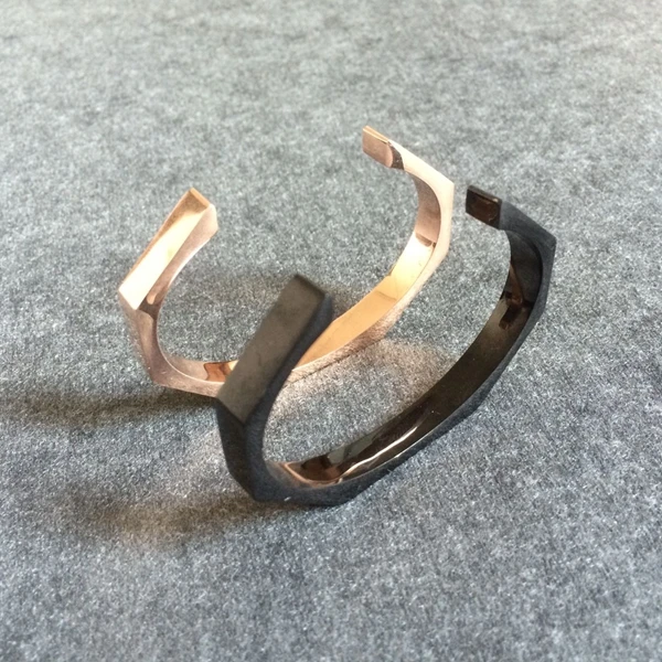 

Plated Gold Fashionable Design 316L Stainless Steel Open Cuff Bangle with Mens and Womens Bangle Bracelet