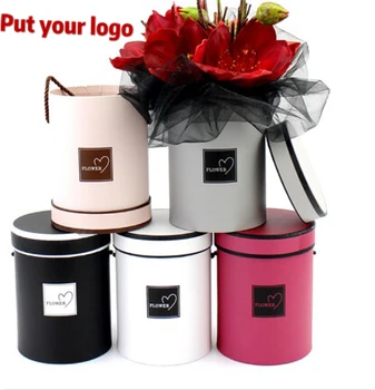 

Round Flower Paper Boxes With Lid Hug Bucket Florist Gift Packaging Box 13*13*18 Cm Home Decorations Flower Bouquet Holder