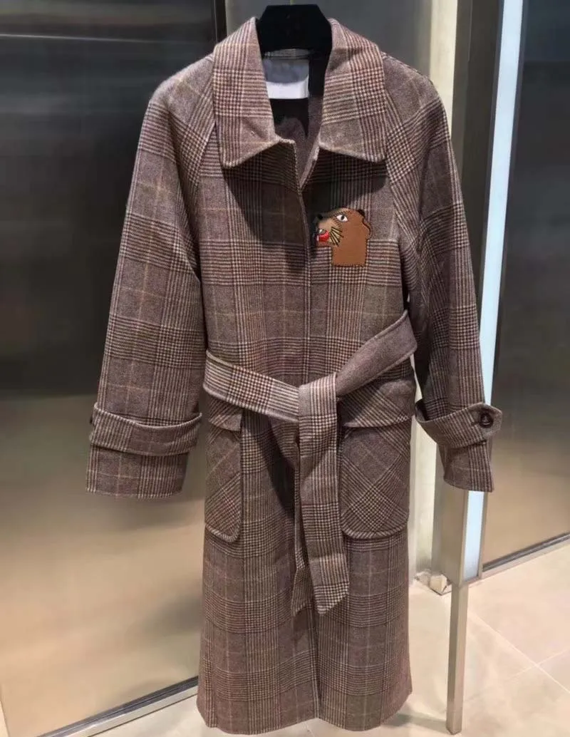 

Plaid coat of women's cashmere fashion tiger head embroidery winter manteau vadim cute manteaux femme hiver long clothes