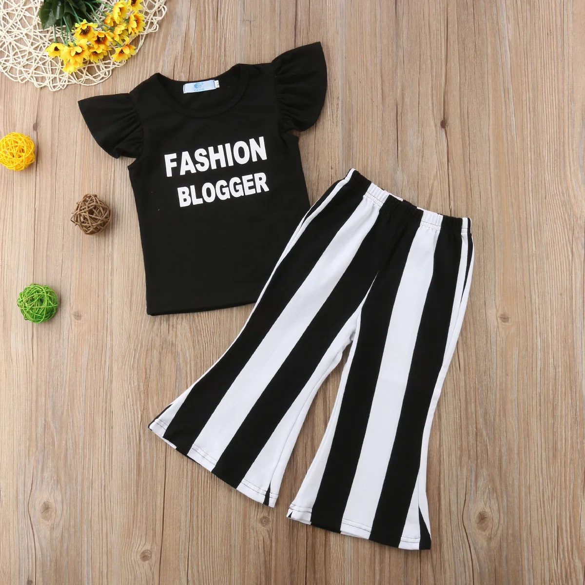 Pudcoco для маленьких девочек Черная футболка Топы+ расклешенные штаны в полоску летняя одежда комплект из 2 предметов