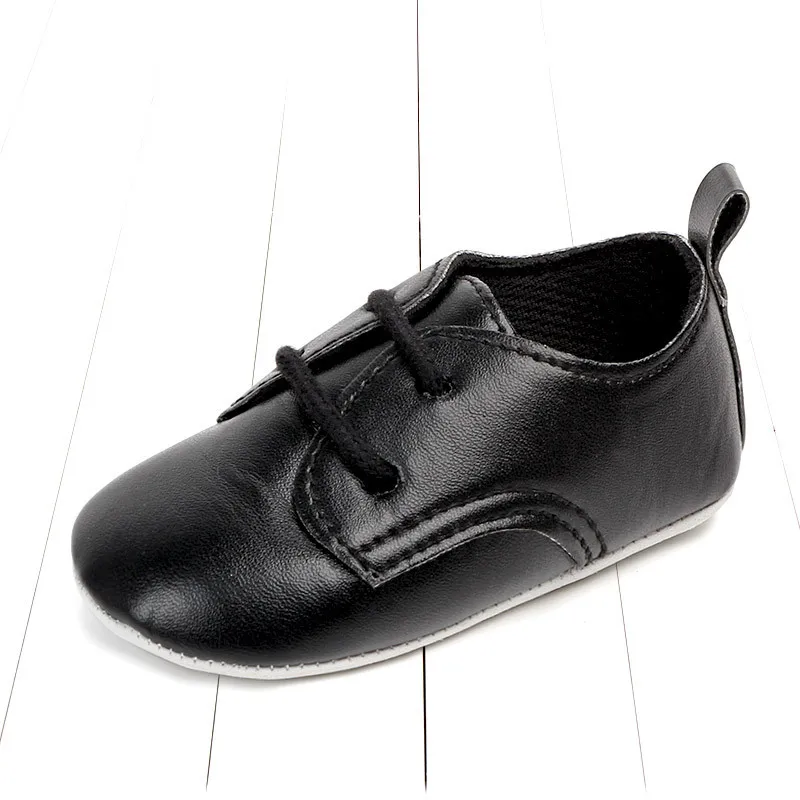 Детская обувь 0-1Year нескользящая Мягкая подошва, Детские исследование прогулочная обувь в английском стиле, с небольшой женская кожаная обувь в стиле принцессы под платье тонкие рожок для обуви - Цвет: Matt black frenulum