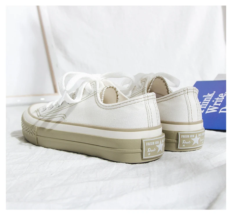 Women Canvas Vulcanized Shoes Sneakers Ladies Shoes Fashion Breathable Walking Leather Flat Classic Skateboarding Shoes