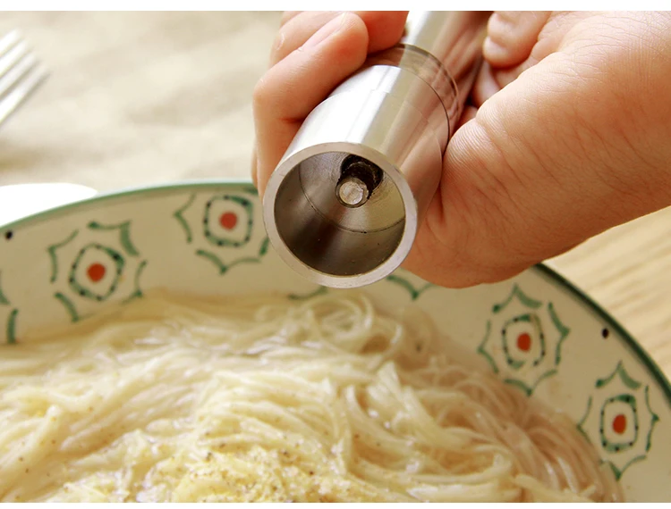 Title 5, Macinapepe 201 per pepe nero con macina in cera...