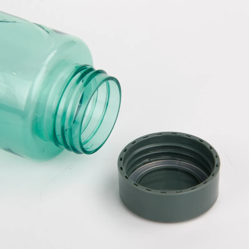 2019-New-Design-Eco-friendly-PLA-Water-Bbottle-Hiking-Clamping-750ml-Sport-Bottle-Easy-Take-BPA (4)