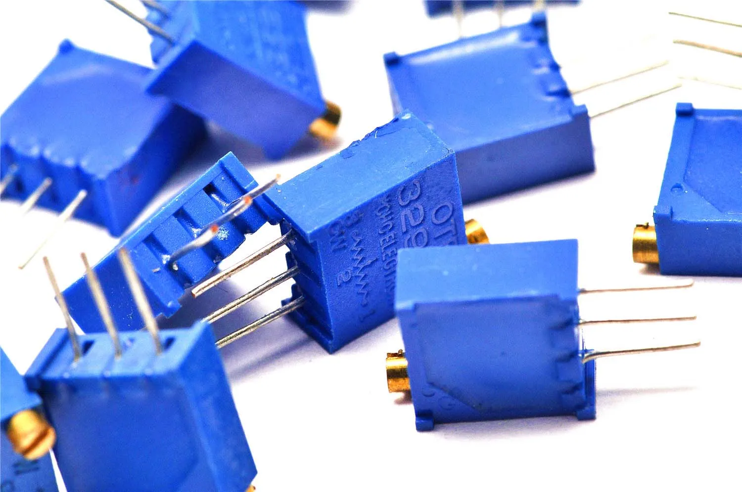  Multi turn adjustable resistor 3296W Potentiometer 501 500 Euro