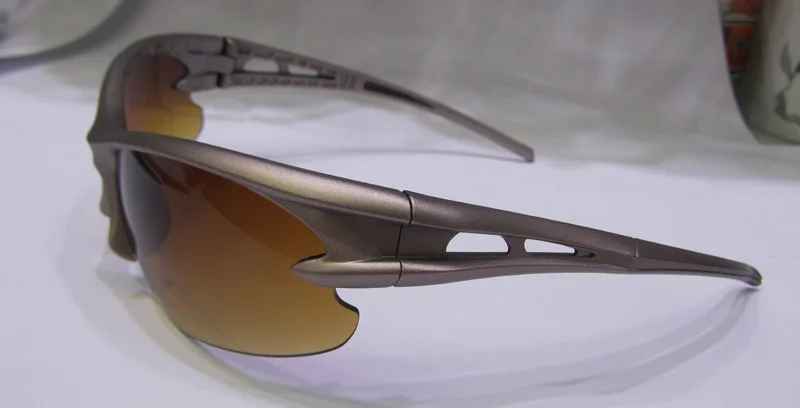 Prix pour Lunettes Polarisées UV400 Cycing lunettes de Soleil Hommes Femmes Ne Lame En Plein Air Lunettes avec 4 Lentilles et paquet Lunettes De Sport Prix pour Lunettes Polarisées UV400 Cycing lunettes de Soleil Hommes Femmes Ne Lame En Plein Air Lunettes avec 4 Lentilles et paquet Lunettes De Sport