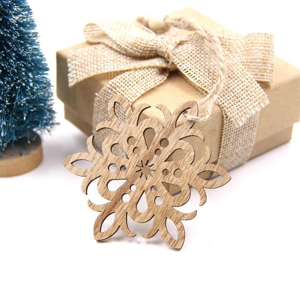 New!6PCS Cute Christmas Snowflakes&Deer&Tree Wooden Pendants Ornaments Christmas Party Decorations Xmas Tree Ornament Kids Gift - Цвет: Snowflakes