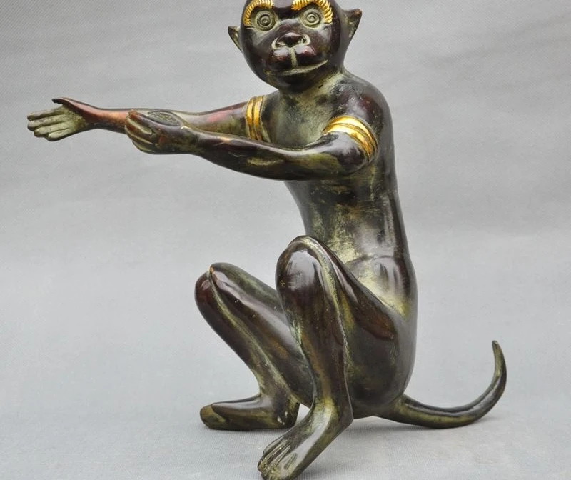

11" Old Chinese Folk Fengshui Gilt Bronze Zodiac year Animal Monkey Lucky Statue