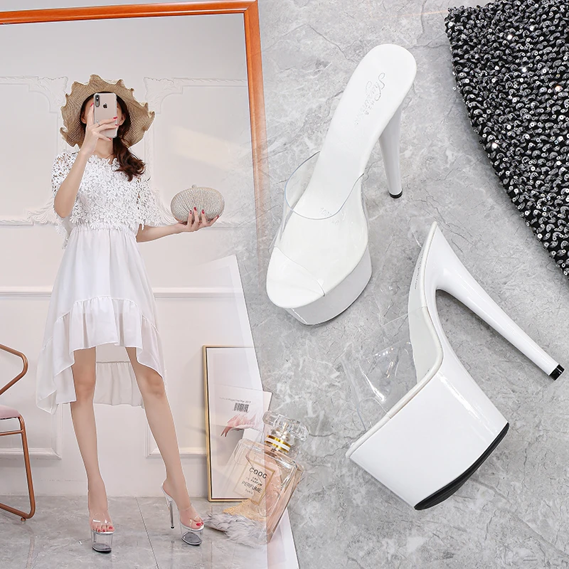 Cena Na zewnątrz kapcie damskie buty lato 2019 jasne klapki PCV super wysokie szpilki 17cm platformy Sexy kapcie duży rozmiar 35 43 Fema