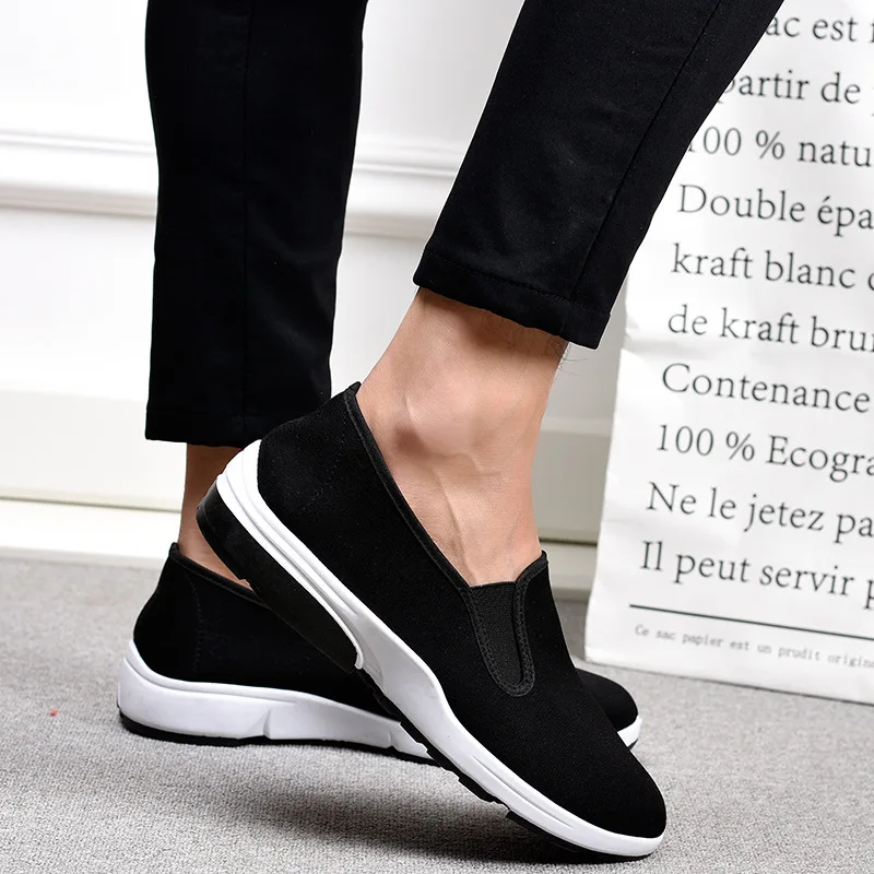 

Men's Old Beijing Cloth Shoes Simple Low-heeled Work Single Shoes Breathable Black footed Middle-aged and Old-aged Cloth Shoes