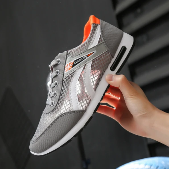 

2018 New Fashion Men Shoes Casual Weaving Fly Mesh Breathable Light Soft Slipon Mens Shoe Male Trainers Sneakers Human Race