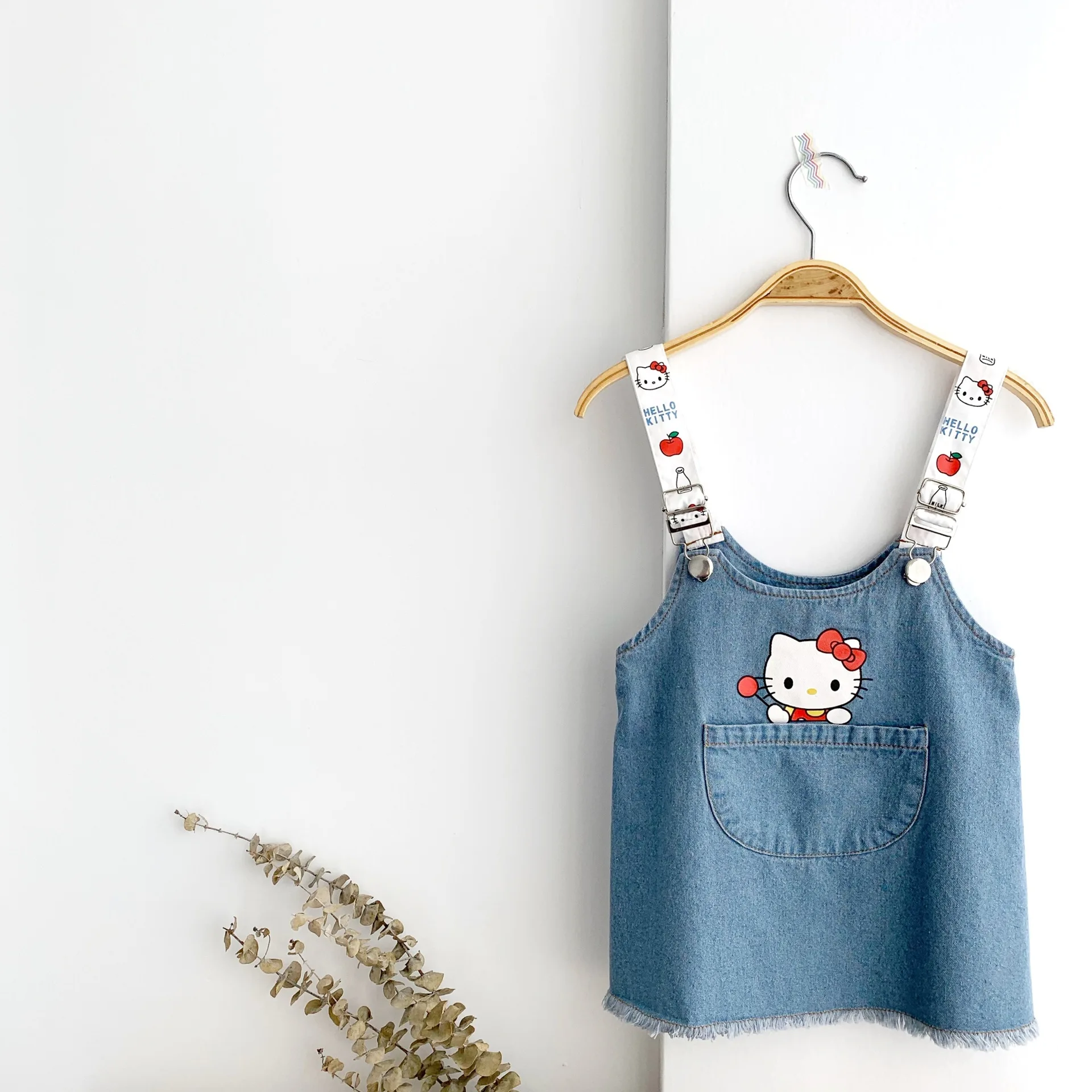 

KIDS DRESSES FOR GIRLS CUTE SUSPENDERS DRESSES KIDS CLOTHES DENIM SKIRT SWEET HEART CUTE GIRLS CLOTHES