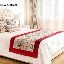

Fashion Simple Jacquard Hotel Bed Runner Flag Hotel Bed Tail Towel Geometric Stripe Printed Bedspread Polyester Bed Cover Towel