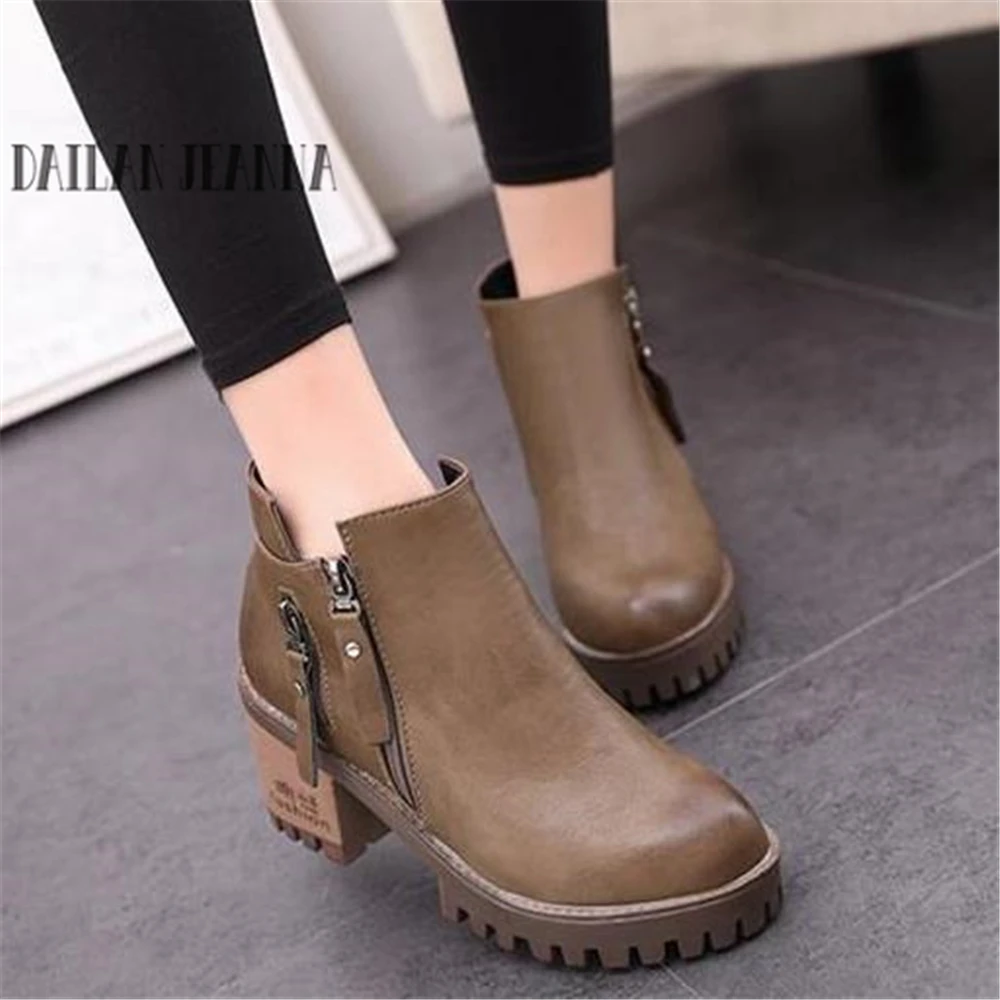 

2018 Autumn Winter New Boots Women's Single Boot Side Zipper High Heel Martin Boot Women's Round Head Bold Boots Korean Edition