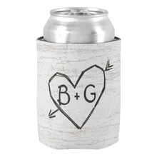 Пользовательские инициалы Резные Сердце березы пару сувениры подарок может охладитель свадьбы и Юбилей поставки изолятор Напитки Держатели