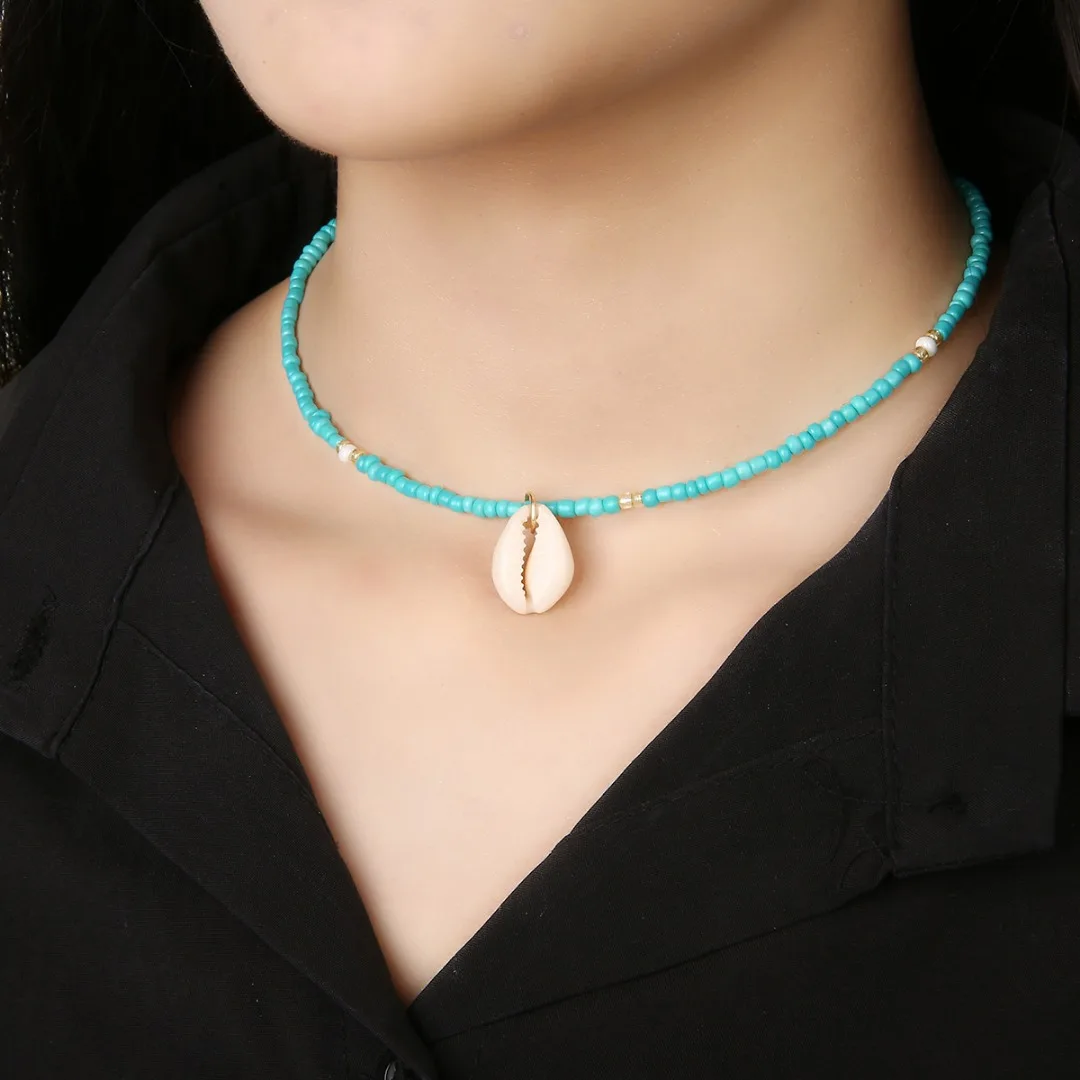 Fashion Natural Green Stone Beads Sea Conch Shell Short Chain For Women Charming Ocean Cowrie Metal Silver Gold Necklace Choker