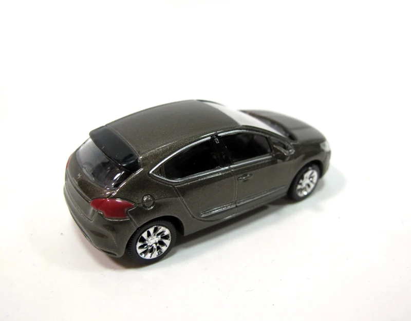 Высокая имитация CITROEN DS 3,1: 64 масштаб сплава модели автомобилей, литой металлический игрушечный автомобиль, Коллекция игрушечных автомобилей