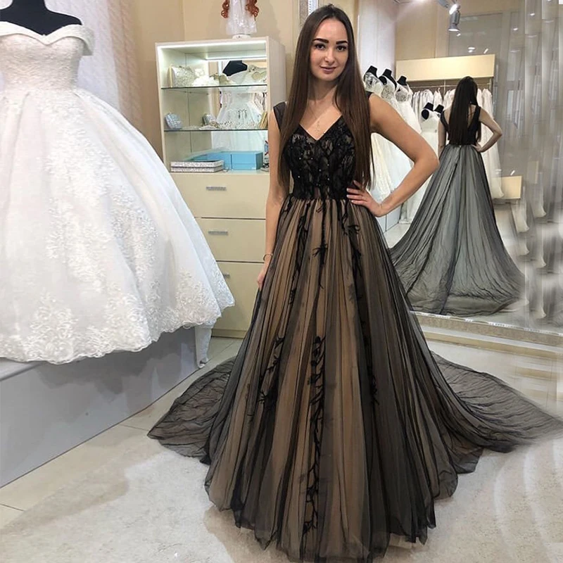 

Appliques Beaded Prom Dresses V-neck Sleeveless Black Tulle 2019 vestido de formatura Formal Party Dress Chapel Train Prom Gown