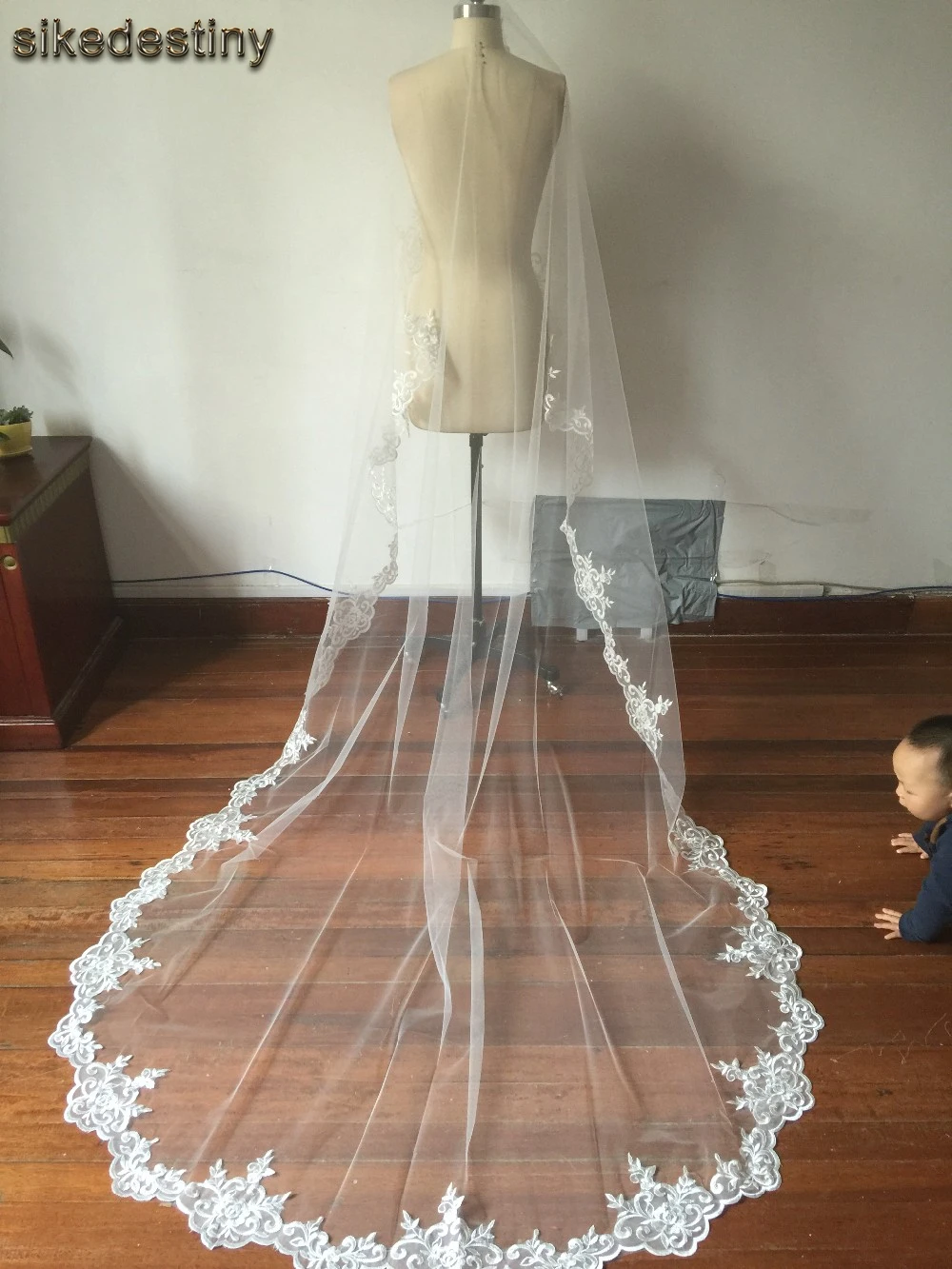 

Elegant Wedding Veil 2018 Top Fashion Alencon Lace Long 2 Metres White/Ivory Edge Veil Wedding Accessories