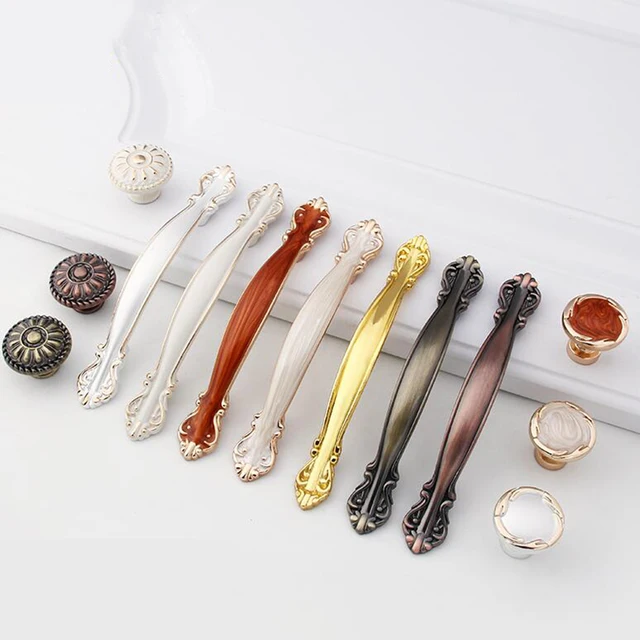 Cheap Gold Door Handles Wardrobe Drawer Pulls Kitchen Cabinet Knobs and Handles Fittings for Furniture Handles Hardware Accessories