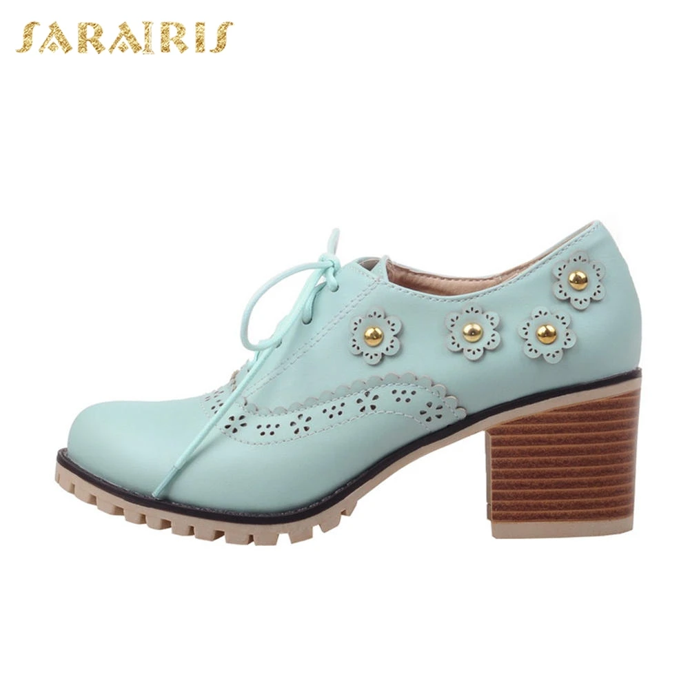 SARAIRIS/; маленькие и большие размеры 32-43; модные туфли-лодочки с перфорацией типа «броги» с милыми цветами; женская обувь для отдыха в британском стиле; женская обувь