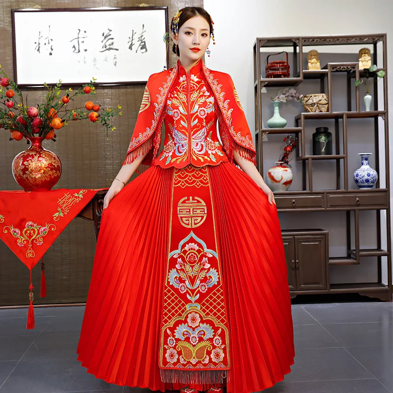 

Elegant Stage Show Clothing Evening Gowns Traditional Chinese Lady Wedding Embroidery Qipao Sexy Satin Cheongsam Vestidos