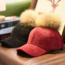 HT1498 осень зима мужская и женская Кепка большой помпон из меха енота мяч Кепка для бейсбола твердая Простая Регулируемая бейсболка s черный красный розовый