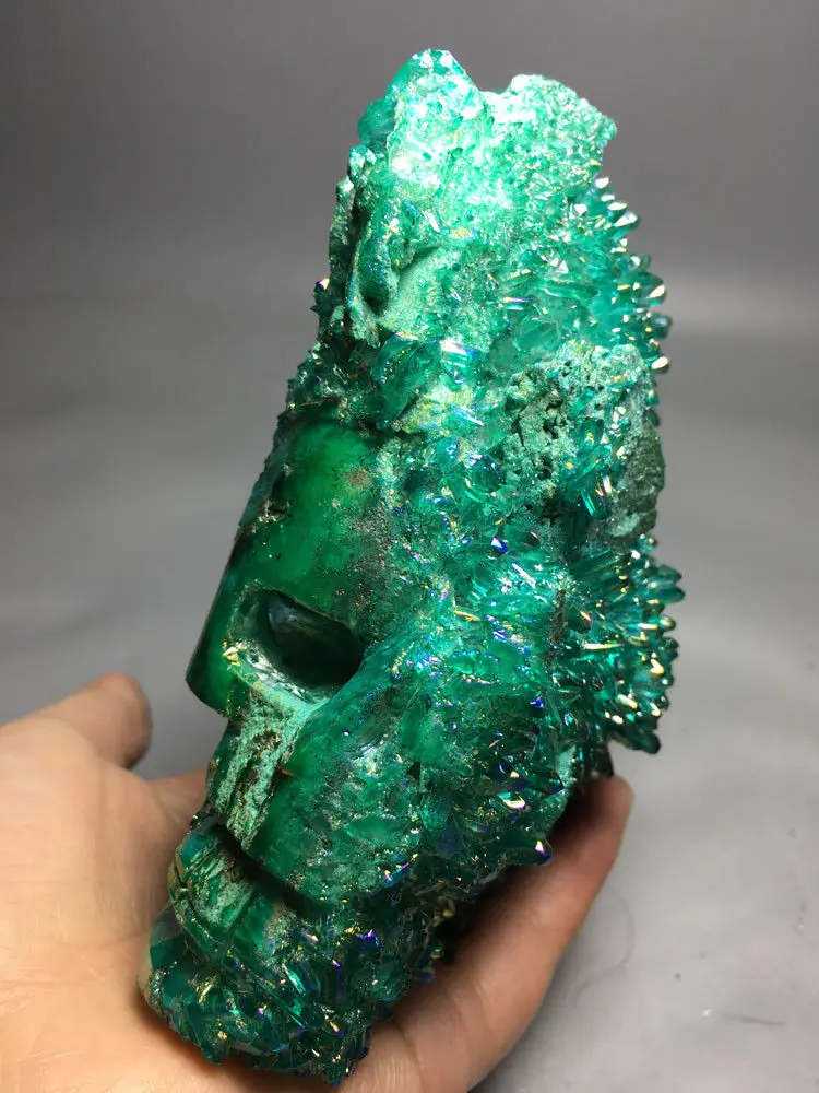 

869g GreenAura Natural Carving Skull Titanium Silicon Rainbow CRYSTAL(new)