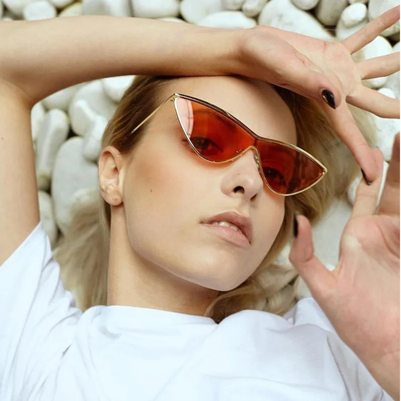 

2018 New Small Cat Eye Sunglasses Women Vintage Sexy Cateye Gold Alloy Frame Sun Glasses Cherry Red Black Pink Lens Mirror Uv400