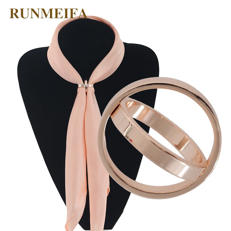 

RUNMEIFA Double Circle Silk Scarf Buckle New Alloy Fashion Solid Color Plating Oval Studded Silk Scarf Buckle Wholesale