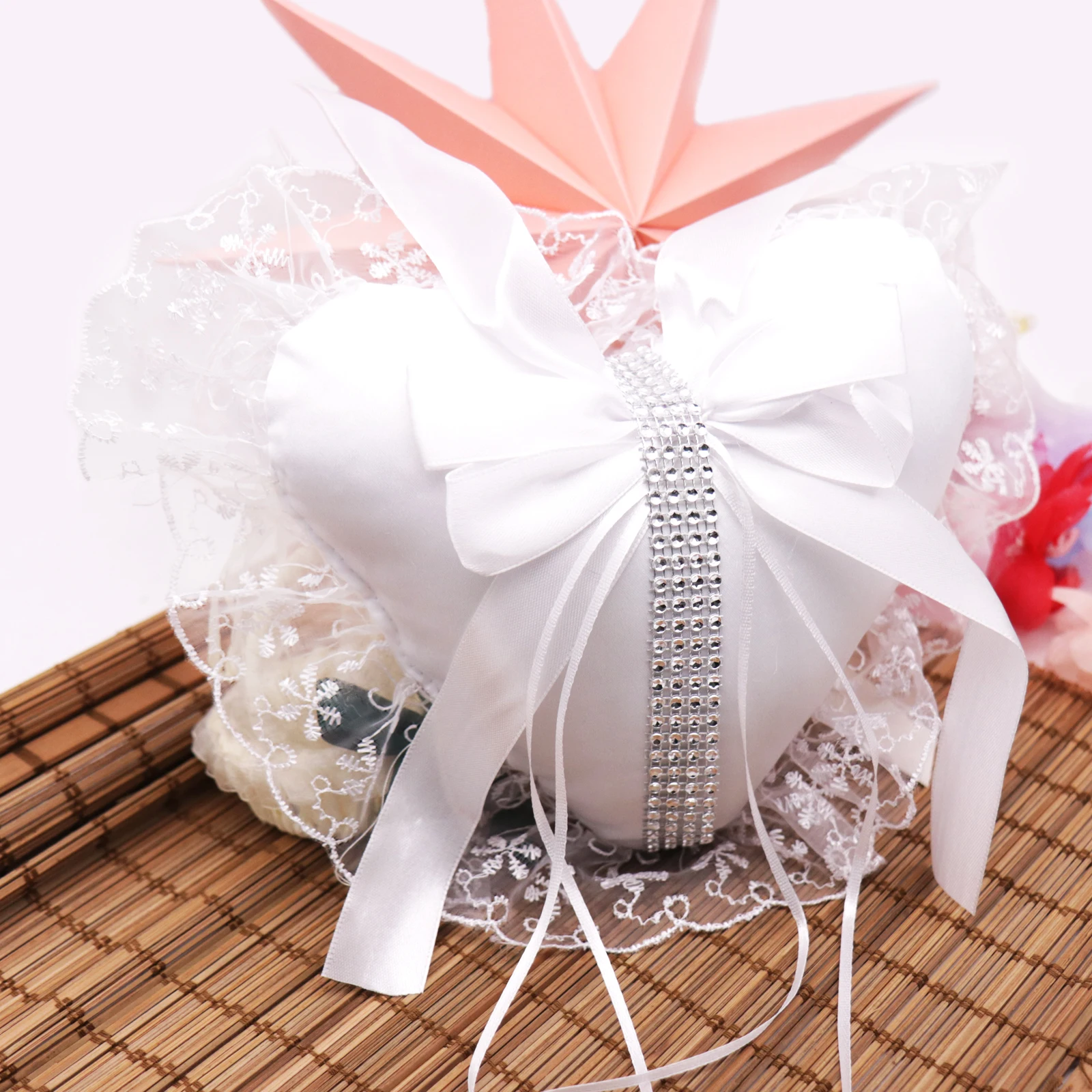 

27x30cm Bride and Groom Wedding Ring Tray Wedding Lace Heart Pillow Ring Cushion Bearer Holder Wedding Decoration Supplies