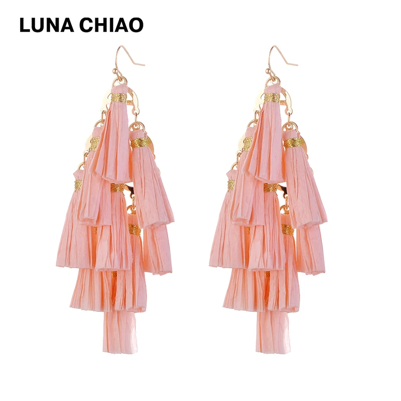 

LUNA CHIAO 2019 Spring Summer Fashion Raffia Grass Stacked Multi Tassel Drops Statement Earrings