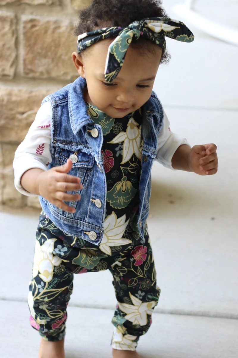 emi_floral_and_vest