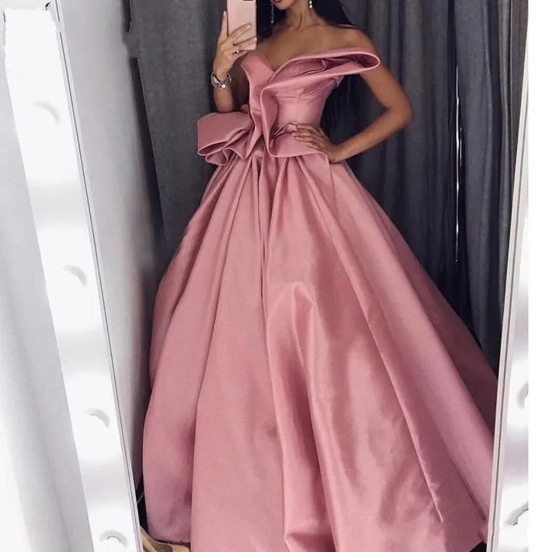 

Pink Sexy 2019 Satin Evening Gowns V- neck Off The Shoulder A-line Ruffles Prom Gowns SaudI Arabic Long Formal Gowns Vestidos