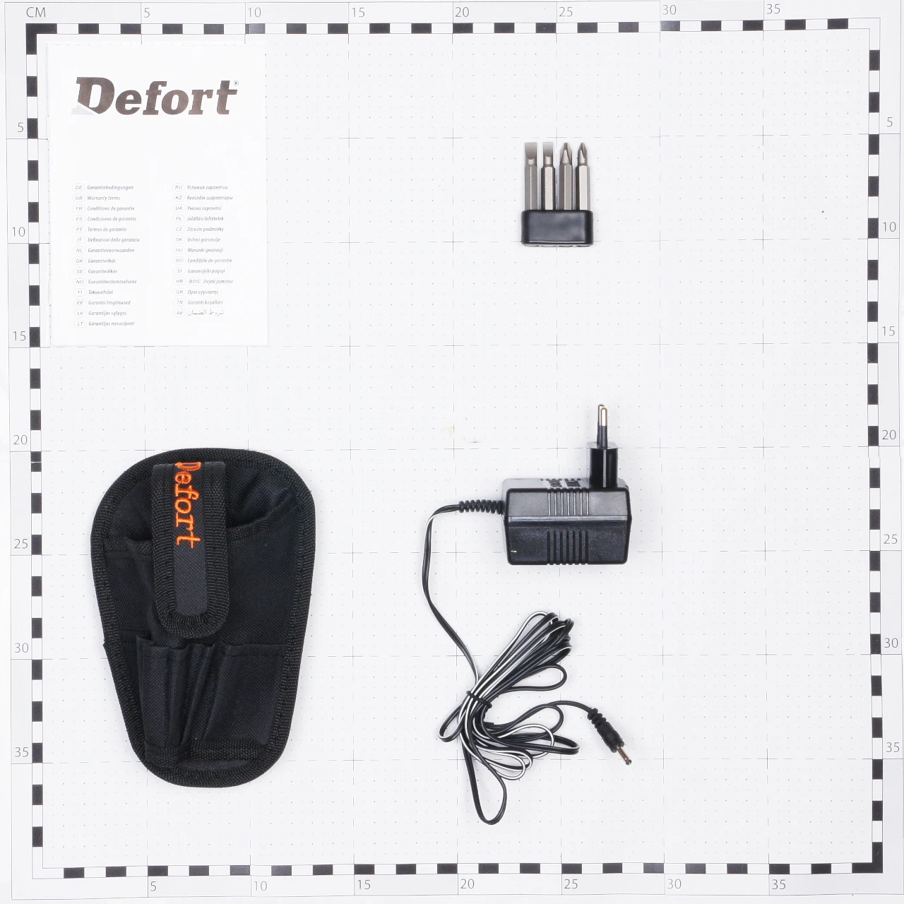 Отвертка аккумуляторная Defort DS-48N-LT (Ni-Cd аккумулятор напряжением 4,8 В, подсветка, индикатор заряда, ременная сумка-кабура)