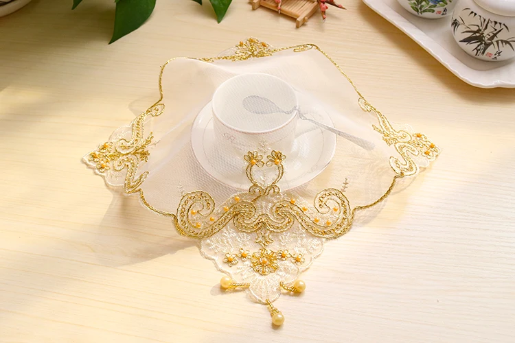 الفاخرة الذهب الدانتيل الجدول مكان حصيرة سادة القماش التطريز تحديد الموقع كأس الطعام كوستر كوب عيد الميلاد طبق الشاي القهوة المفرش المطبخ