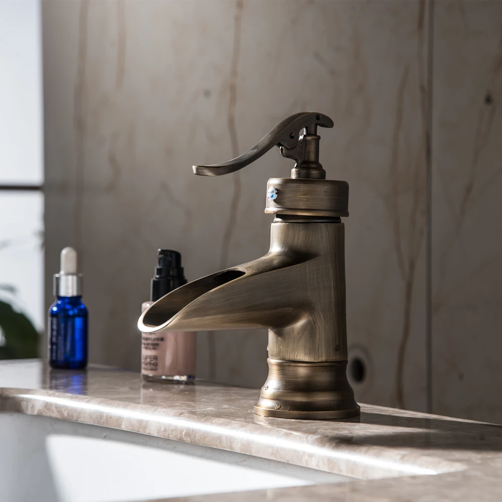 European antique bathroom sink basin faucet retro Single hole basin faucet vintage Brass water tap hot and cold Mci1