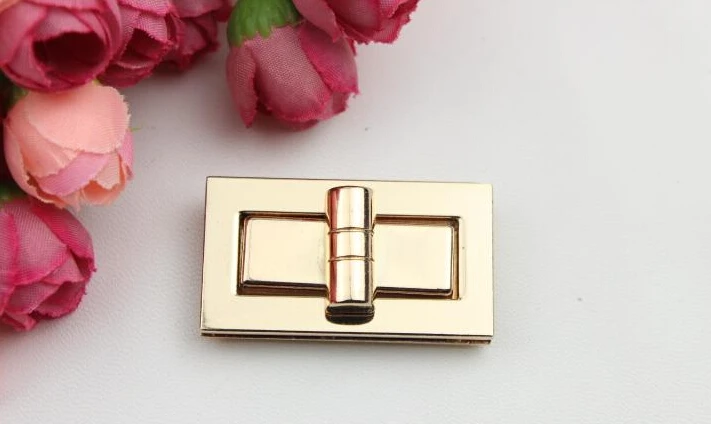 

Reverse rectangular shallow gold bag/hardware lock accessories DIY manual bag gold twist lock + free shipping