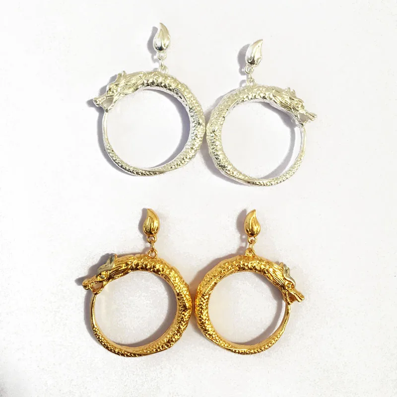 

Free Shipping New Design Silver Gold D Round Earring