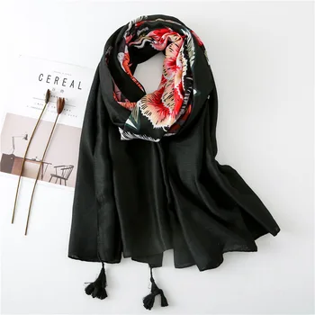 

2018 Women Luxury Brand Black Floral Tassel Viscose Shawl Scarf Autumn Winter Warm Pashmina Stole Bandanas Muslim Hijab Sjaal
