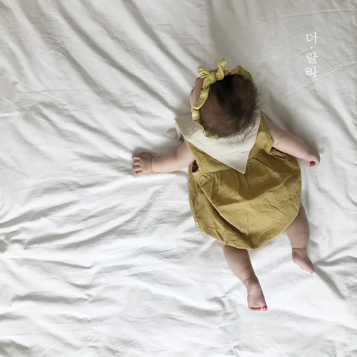 Корейский летние детские хлопок и лен комбинезон для новорожденных милые большой воротник комбинезон свободный рукав пердеть одежда