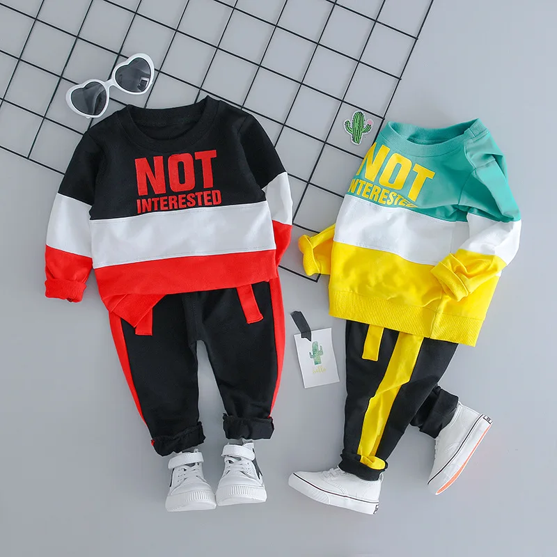 Брендовый спортивный костюм для маленьких мальчиков футболка в полоску с длинными рукавами+ штаны, комплект одежды из 2 предметов для маленьких мальчиков, Новая Спортивная повседневная одежда для новорожденных