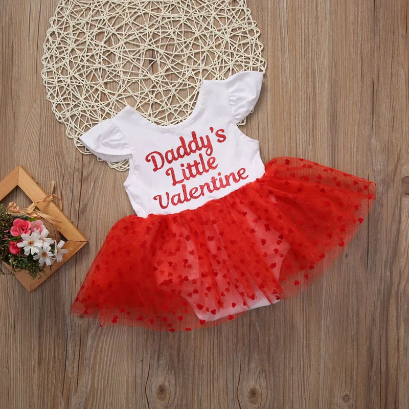 Модная одежда для маленьких девочек Комбинезон Платье с принтом «Daddy's Little Valentine комбинезон вечерние летние платья с рукавами-крылышками и пачка платье комбинезон