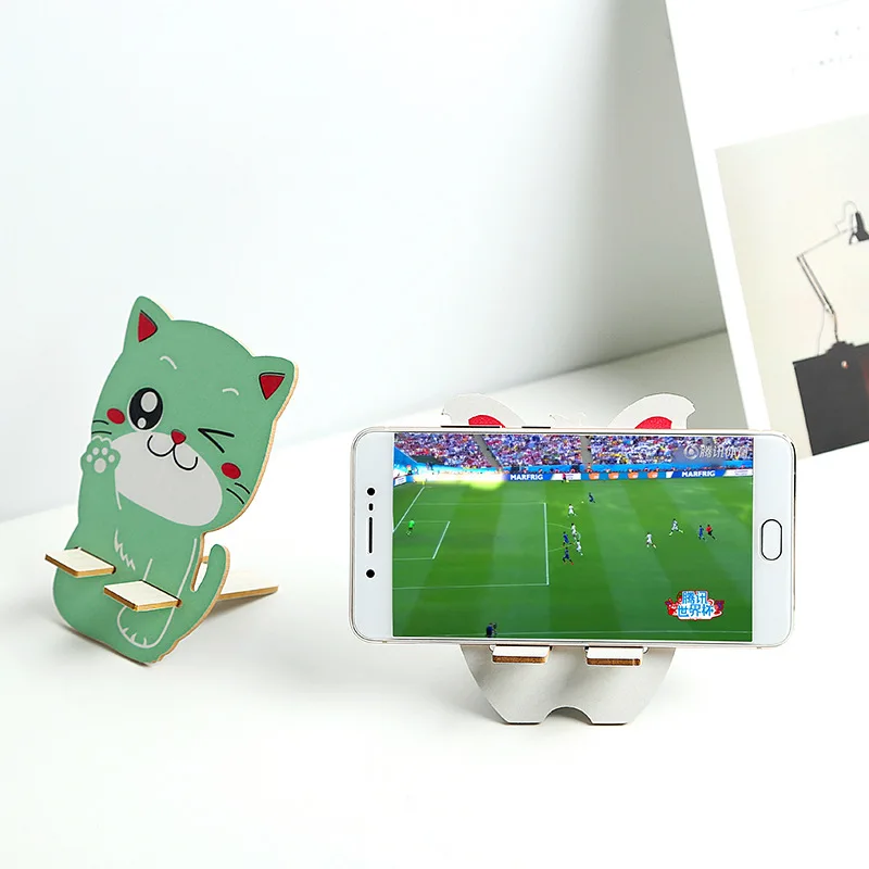 

Univeral Lazy Mobile Phone Holder Wooden Cute Animal Lucky cat Cellphone Tablet Desktop Holder Stand for IPhone 7 8 Plus XS XR