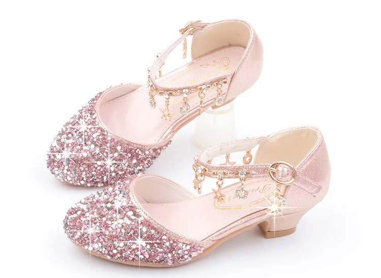 Элегантные сандалии принцессы для девочек; Новинка года; брендовая летняя детская Свадебная обувь для студентов; блестящая детская Праздничная обувь; Размеры 26-38