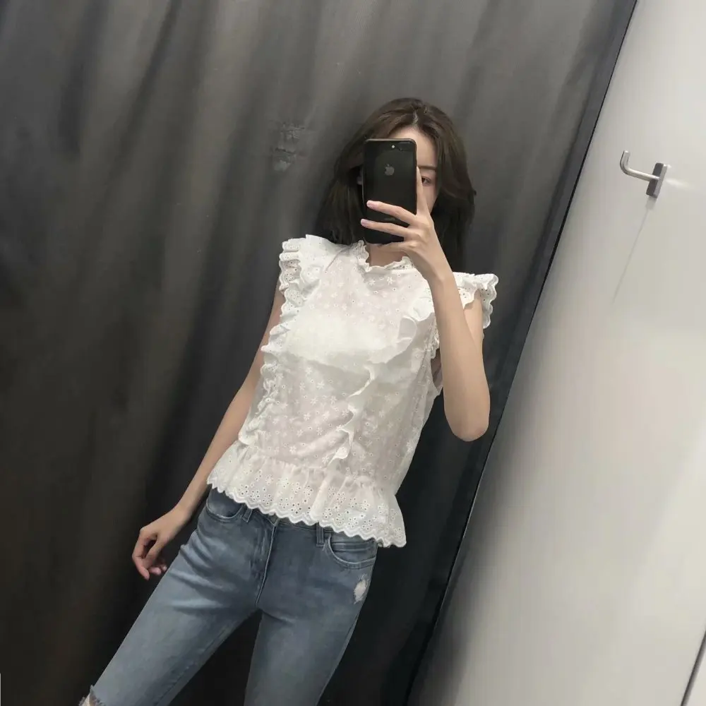  (16)